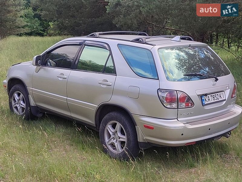 Внедорожник / Кроссовер Lexus RX 1998 в Смеле
