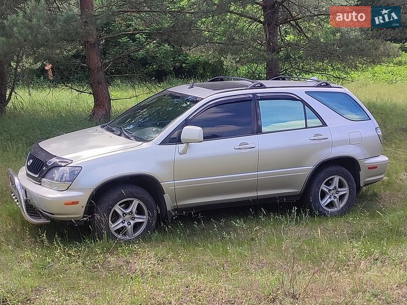 Внедорожник / Кроссовер Lexus RX 1998 в Смеле