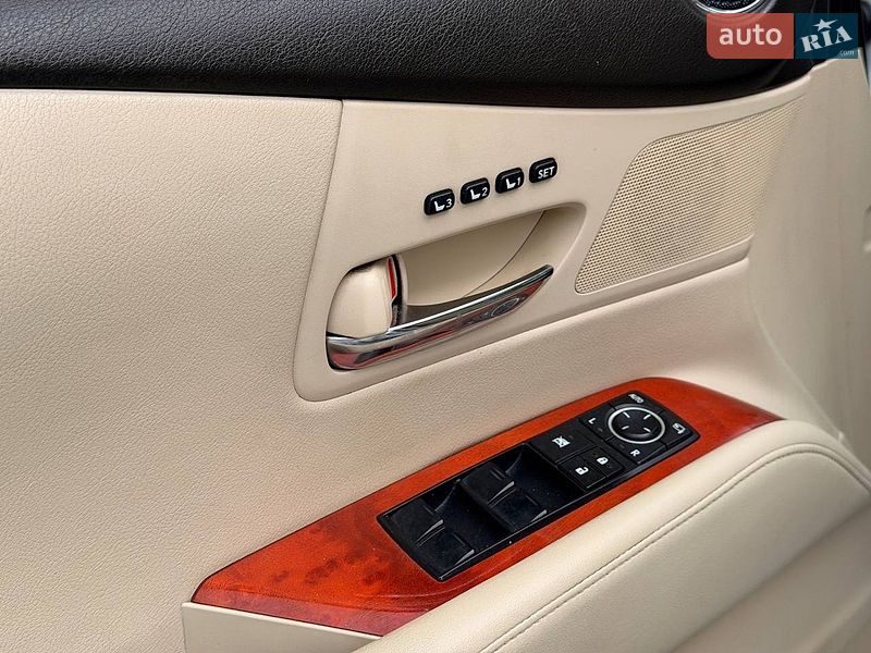 Внедорожник / Кроссовер Lexus RX 2012 в Ахтырке