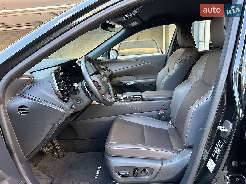 Внедорожник / Кроссовер Lexus RX 2024 в Киеве