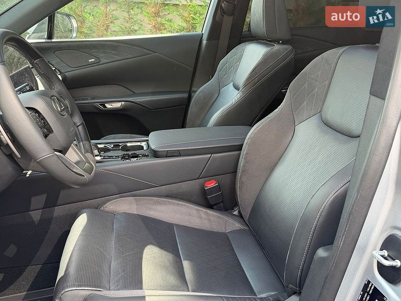Позашляховик / Кросовер Lexus RX 2023 в Києві