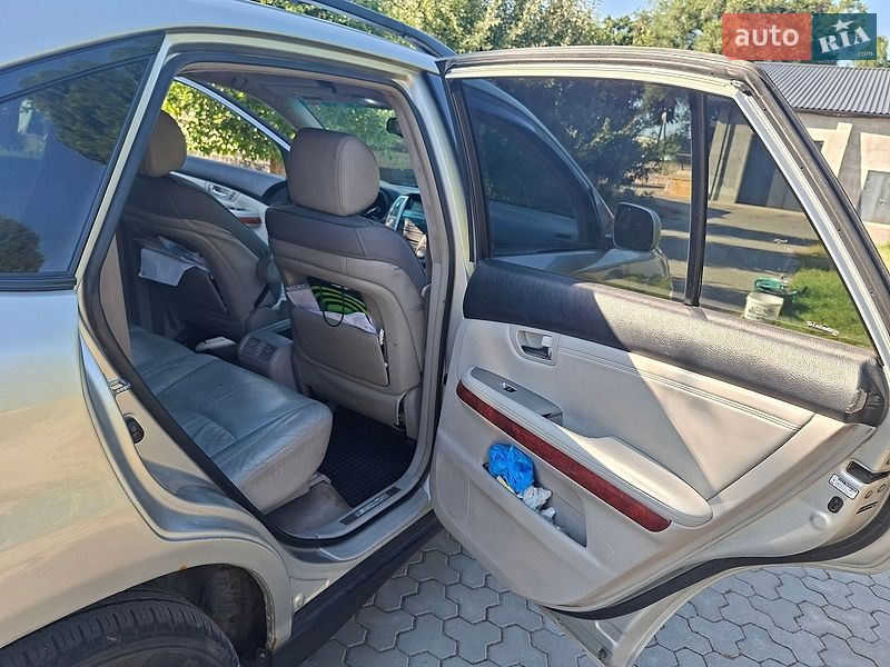 Внедорожник / Кроссовер Lexus RX 2004 в Белой Церкви
