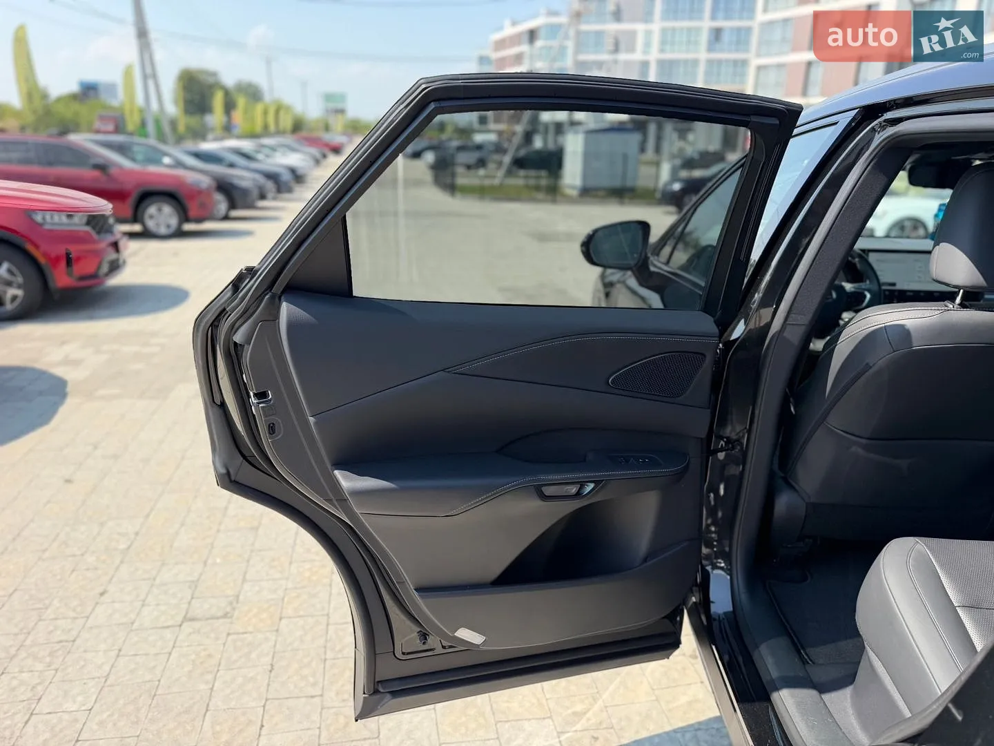 2023 Lexus RX - мініатюра 25