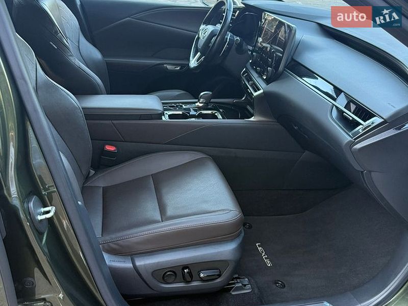 Позашляховик / Кросовер Lexus RX 2023 в Черкасах фото 28 Позашляховик / Кросовер Lexus RX 2023 в Черкасах