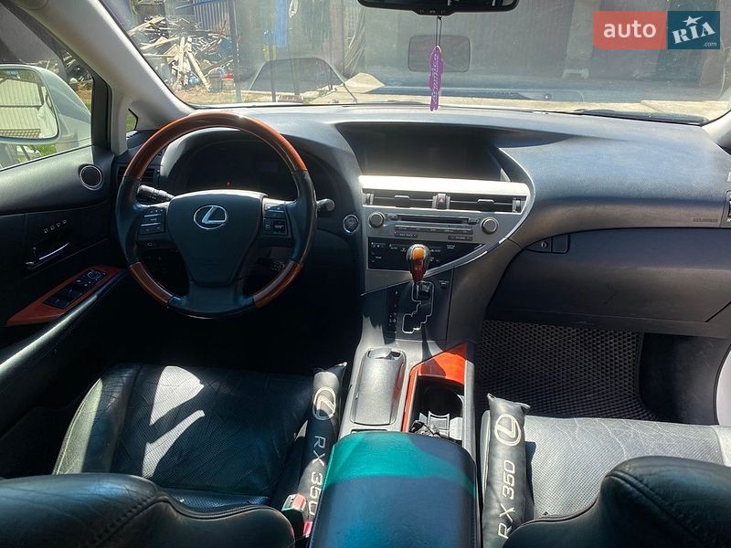 Позашляховик / Кросовер Lexus RX 2010 в Захарівці
