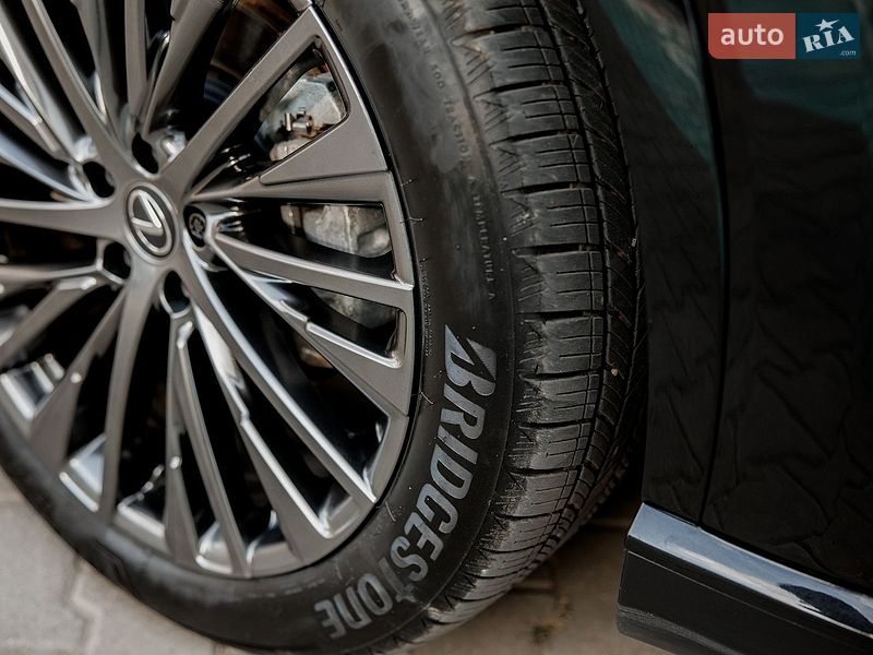 Позашляховик / Кросовер Lexus RX 2024 в Чернівцях