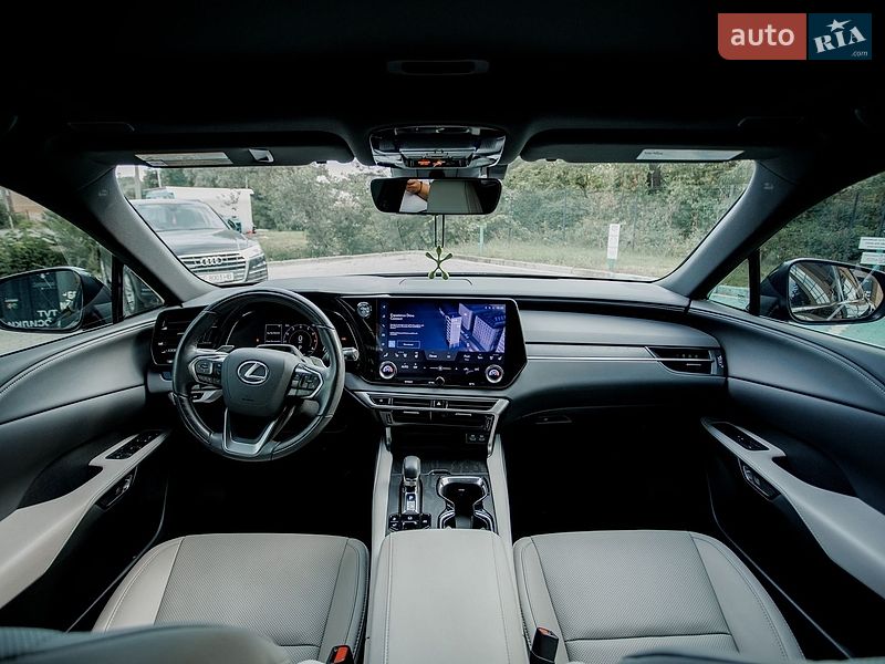 Позашляховик / Кросовер Lexus RX 2024 в Чернівцях