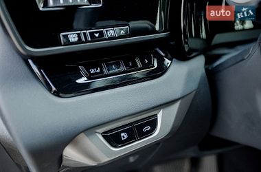 Позашляховик / Кросовер Lexus RX 2024 в Чернівцях