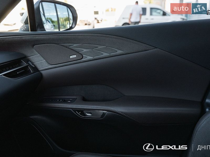Внедорожник / Кроссовер Lexus RX 2025 в Днепре