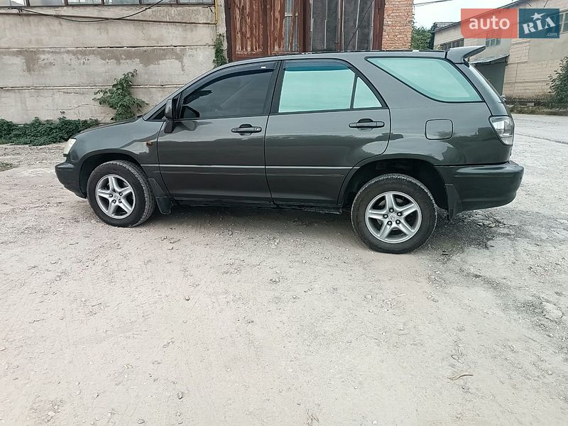 Внедорожник / Кроссовер Lexus RX 2002 в Тернополе