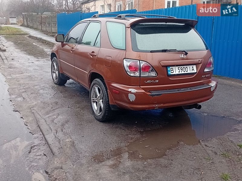 Позашляховик / Кросовер Lexus RX 2001 в Полтаві