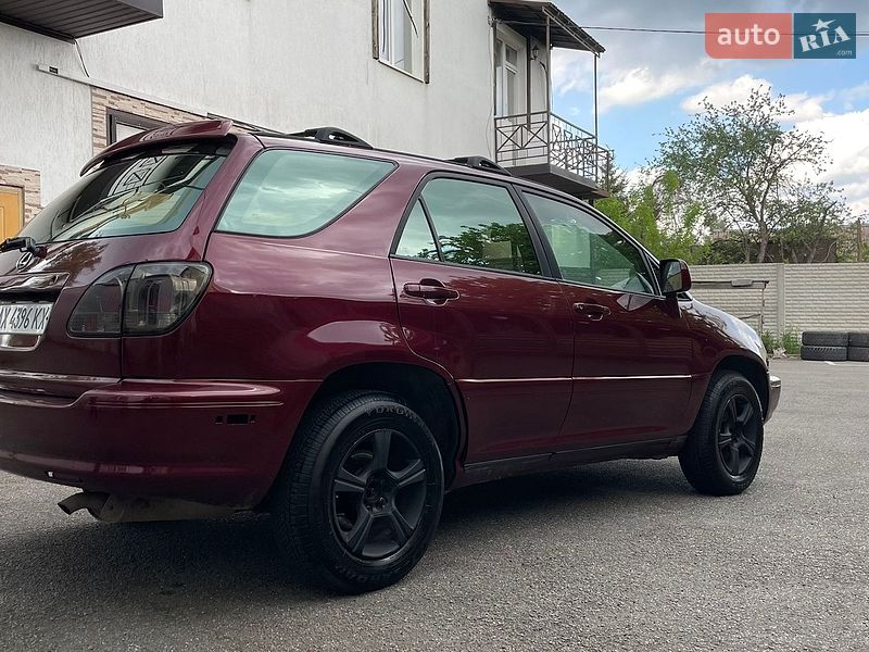 Позашляховик / Кросовер Lexus RX 2001 в Полтаві