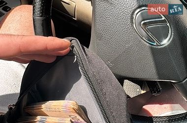 Внедорожник / Кроссовер Lexus RX 2005 в Ирклиеве