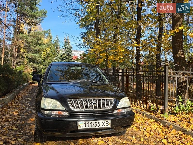 Внедорожник / Кроссовер Lexus RX 2001 в Харькове