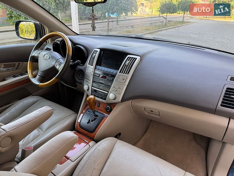 Внедорожник / Кроссовер Lexus RX 2005 в Сарате