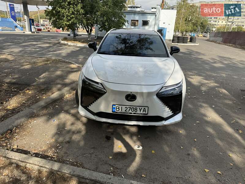 Lexus RZ 2023