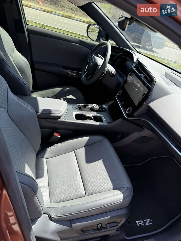 Позашляховик / Кросовер Lexus RZ 2024 в Києві