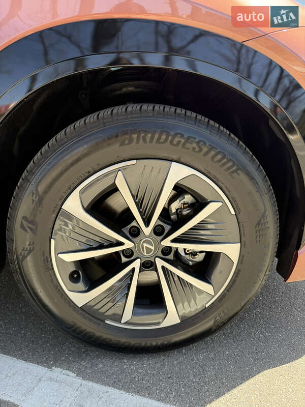 Позашляховик / Кросовер Lexus RZ 2024 в Києві