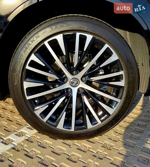 Внедорожник / Кроссовер Lexus RZ 2023 в Киеве