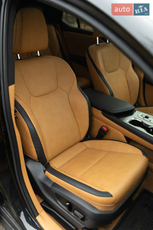 Позашляховик / Кросовер Lexus RZ 2024 в Чернівцях фото 35 Позашляховик / Кросовер Lexus RZ 2024 в Чернівцях