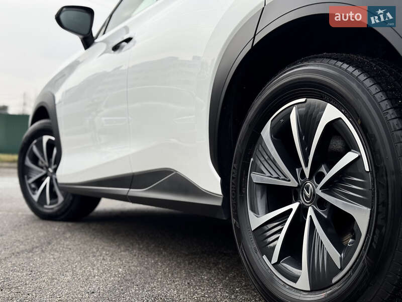 Внедорожник / Кроссовер Lexus RZ 2023 в Киеве фото 26 Внедорожник / Кроссовер Lexus RZ 2023 в Киеве