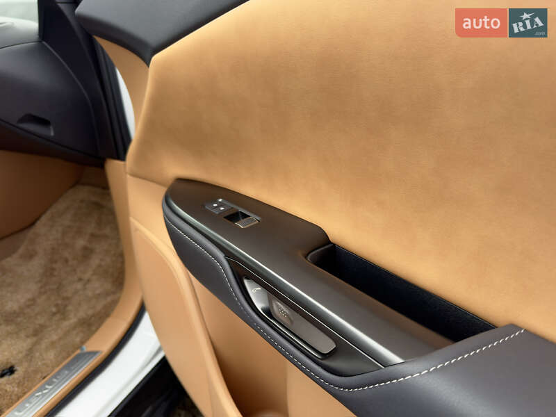Внедорожник / Кроссовер Lexus RZ 2023 в Киеве фото 56 Внедорожник / Кроссовер Lexus RZ 2023 в Киеве