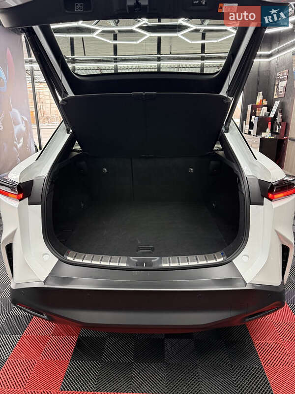 Внедорожник / Кроссовер Lexus RZ 2024 в Кривом Роге