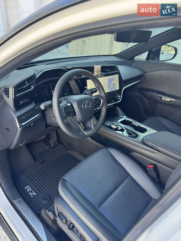 Внедорожник / Кроссовер Lexus RZ 2023 в Киеве