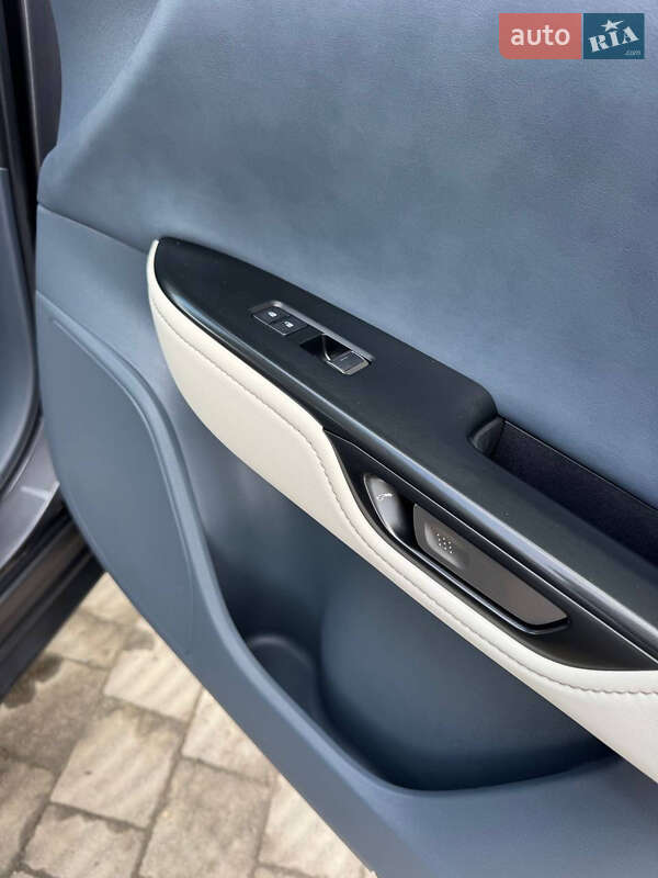 Позашляховик / Кросовер Lexus RZ 2024 в Стрию