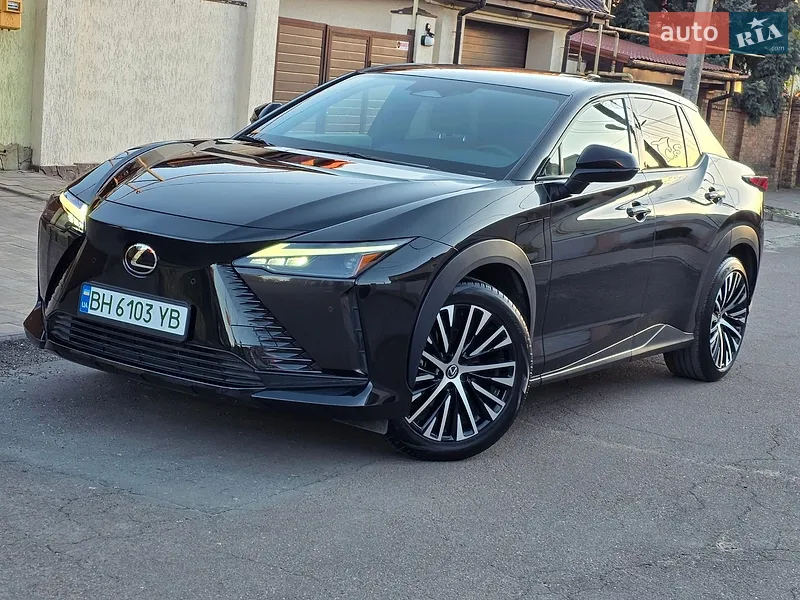 Lexus RZ
