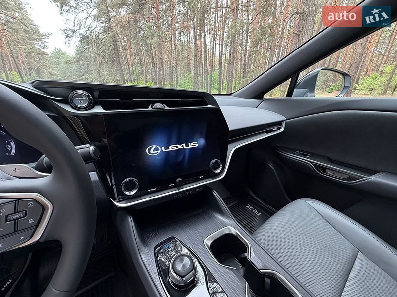Внедорожник / Кроссовер Lexus RZ 2024 в Киеве