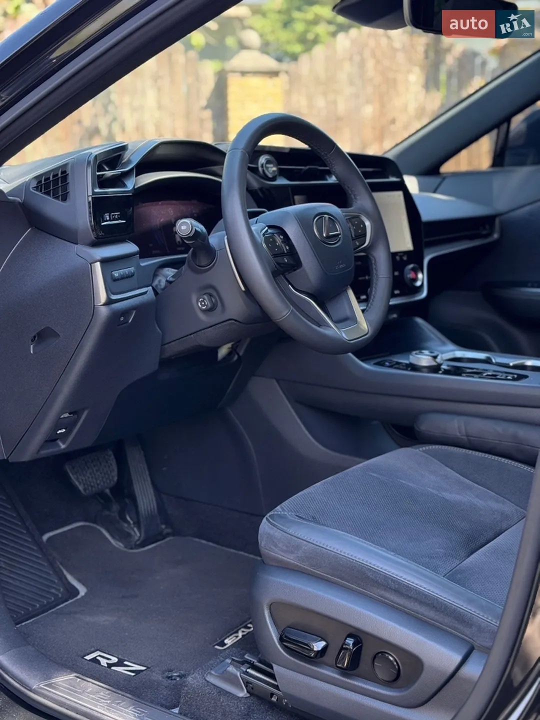 2023 Lexus RZ - мініатюра 23