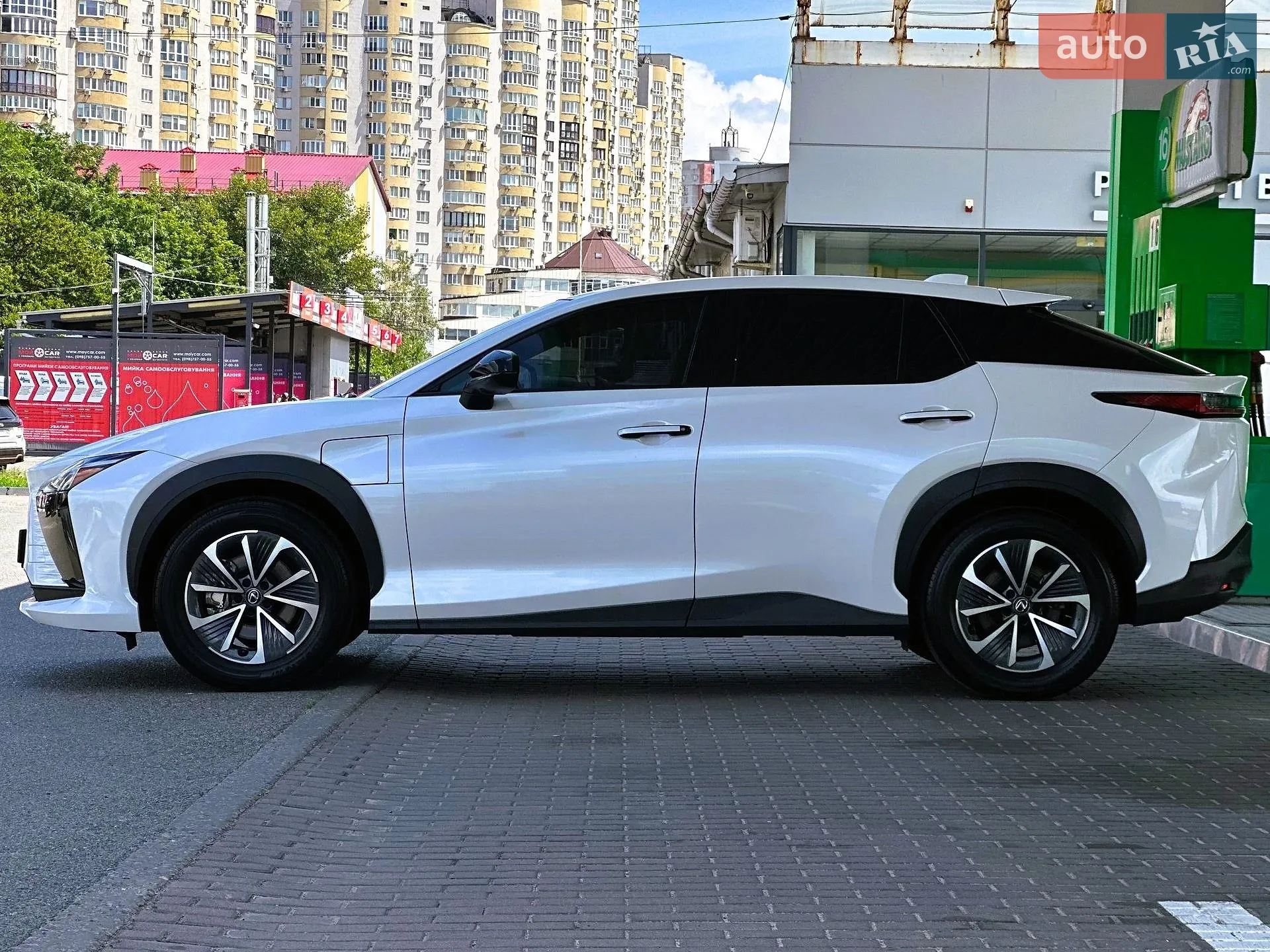 2023 Lexus RZ - мініатюра 9