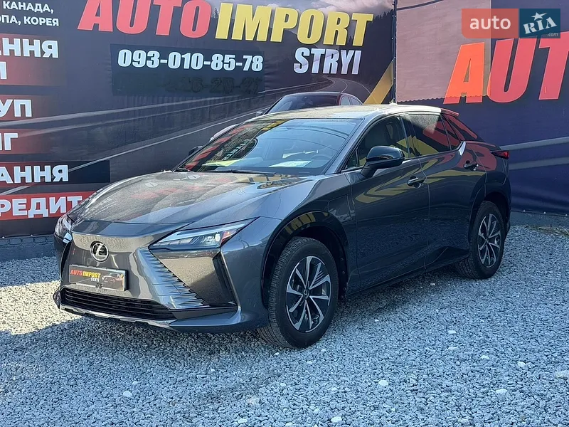 Lexus RZ