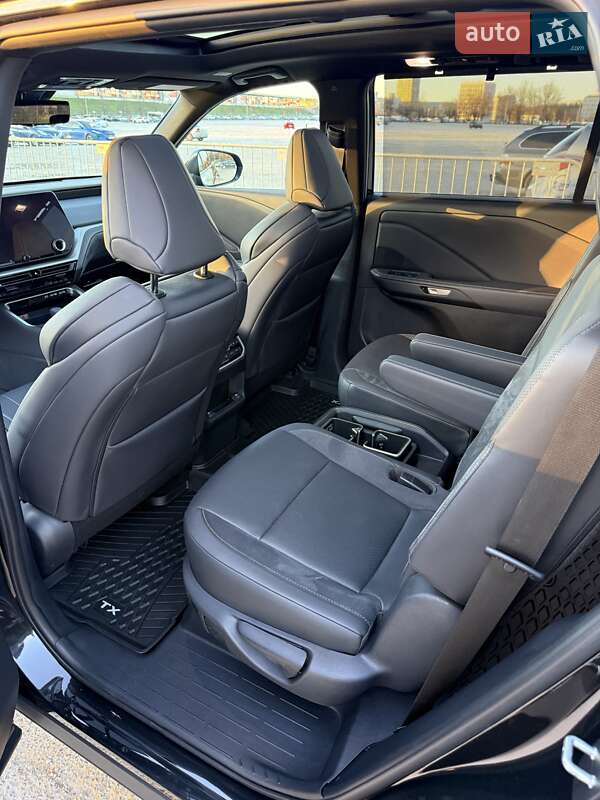 Позашляховик / Кросовер Lexus TX 2024 в Львові фото 21 Позашляховик / Кросовер Lexus TX 2024 в Львові