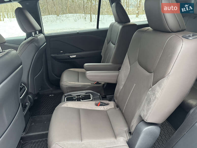 Позашляховик / Кросовер Lexus TX 2024 в Києві