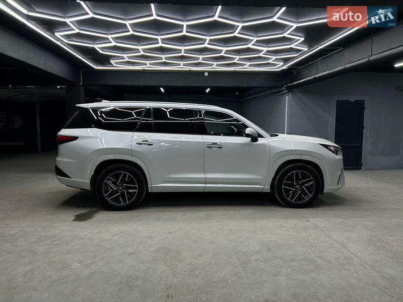 Внедорожник / Кроссовер Lexus TX 2024 в Черновцах