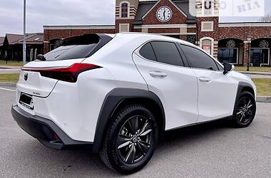 Внедорожник / Кроссовер Lexus UX 2019 в Киеве