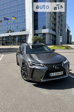 Внедорожник / Кроссовер Lexus UX 2019 в Киеве