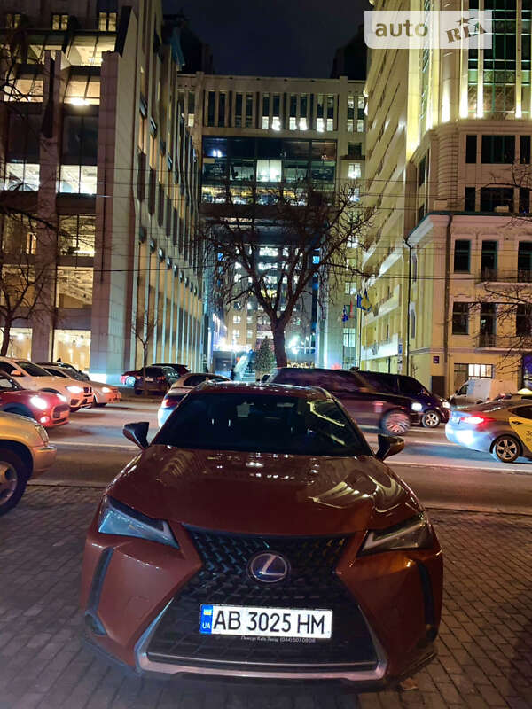 Позашляховик / Кросовер Lexus UX 2019 в Києві