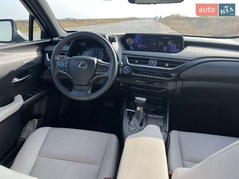 Внедорожник / Кроссовер Lexus UX 2019 в Кропивницком