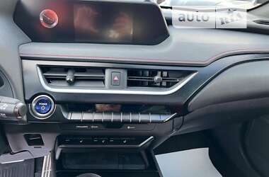 Позашляховик / Кросовер Lexus UX 2018 в Запоріжжі