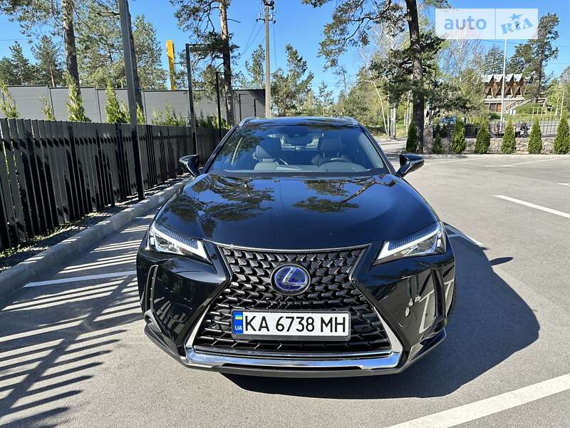 Внедорожник / Кроссовер Lexus UX 2020 в Киеве