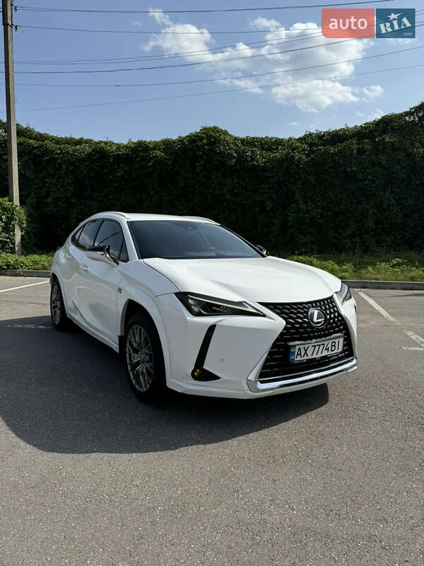 Внедорожник / Кроссовер Lexus UX 2019 в Харькове