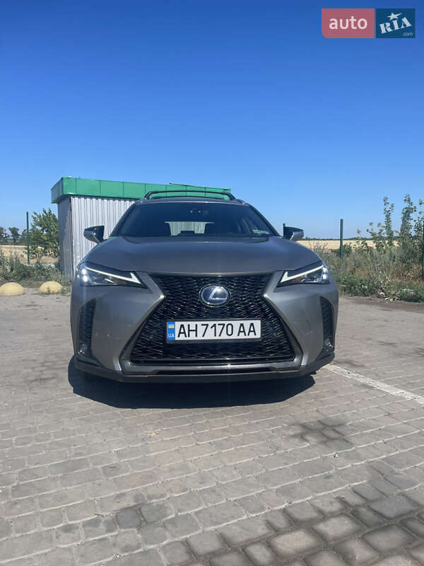 Lexus UX 2019