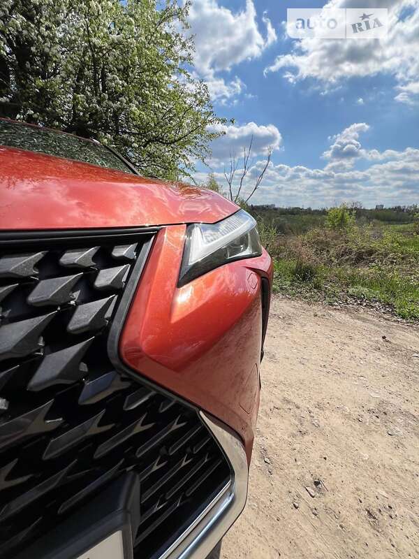 Внедорожник / Кроссовер Lexus UX 2018 в Киеве