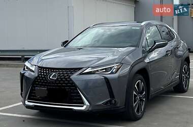 Позашляховик / Кросовер Lexus UX 2021 в 