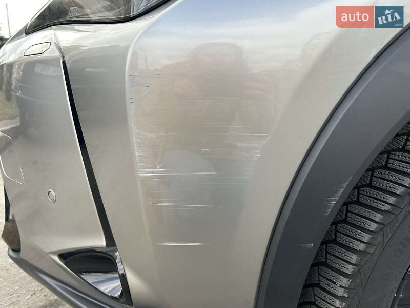 Внедорожник / Кроссовер Lexus UX 2020 в Киеве