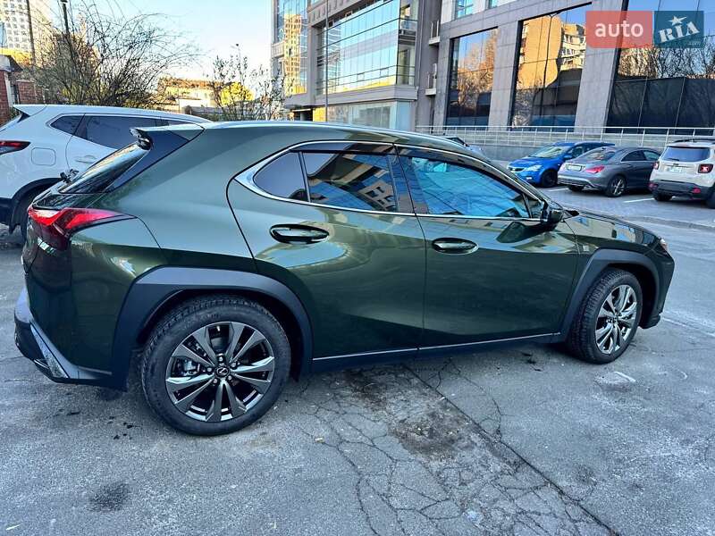Внедорожник / Кроссовер Lexus UX 2022 в Киеве