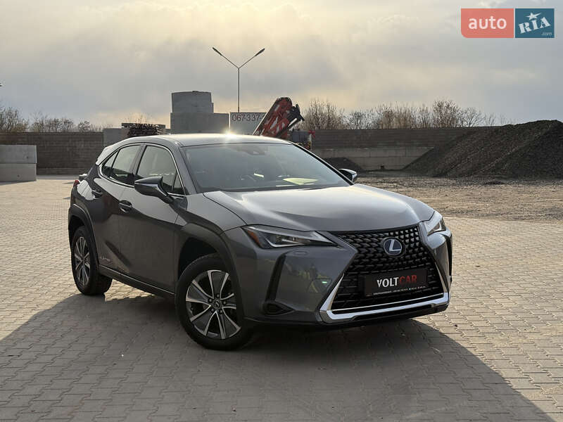 Внедорожник / Кроссовер Lexus UX 2020 в 